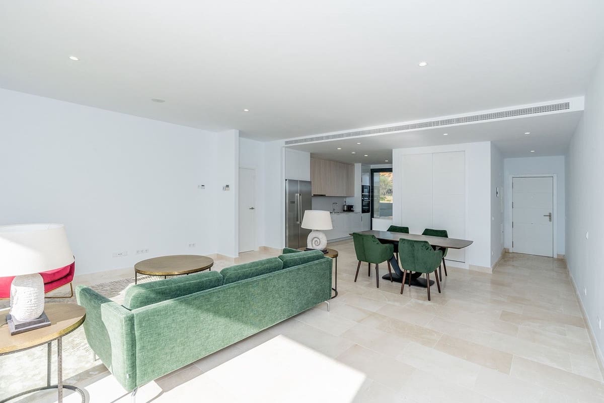 3 bedroom Penthouse for sale in Casares with pool - € 950,000 (Ref: 8122943)