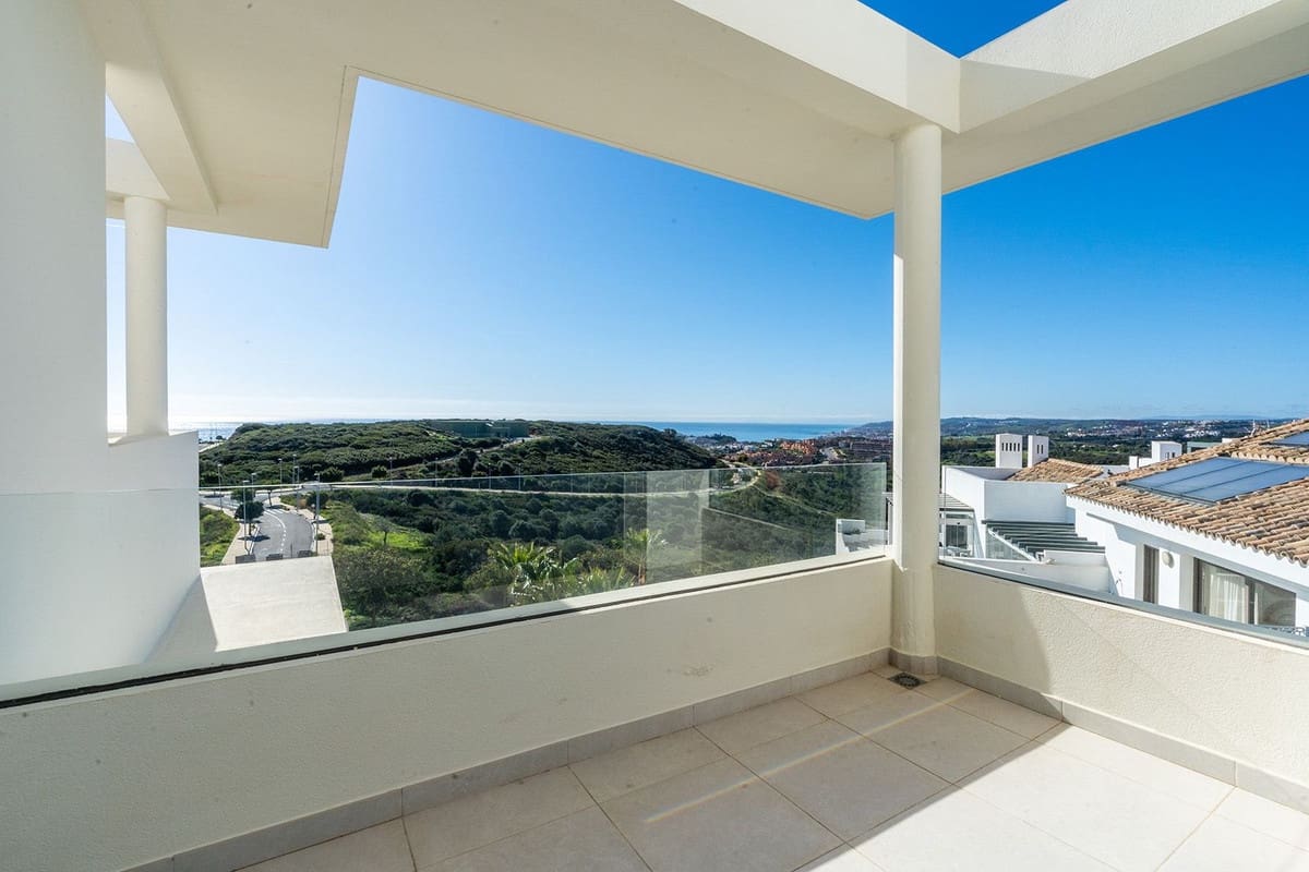 3 bedroom Penthouse for sale in Casares with pool - € 950,000 (Ref: 8122943)