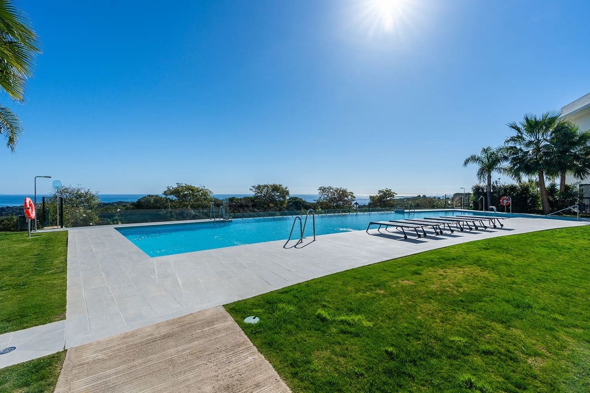 3 bedroom Penthouse for sale in Casares with pool - € 950,000 (Ref: 8122943)