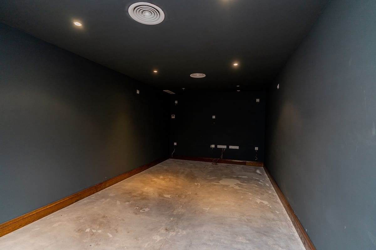 6 bedroom Villa for sale in Benahavis with pool - € 2,475,000 (Ref: 8253239)