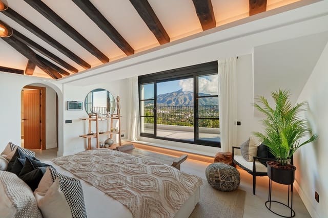 6 soverom Villa til salgs i Nueva Andalucia, Marbella - € 11 950 000 (Ref: 9472305)