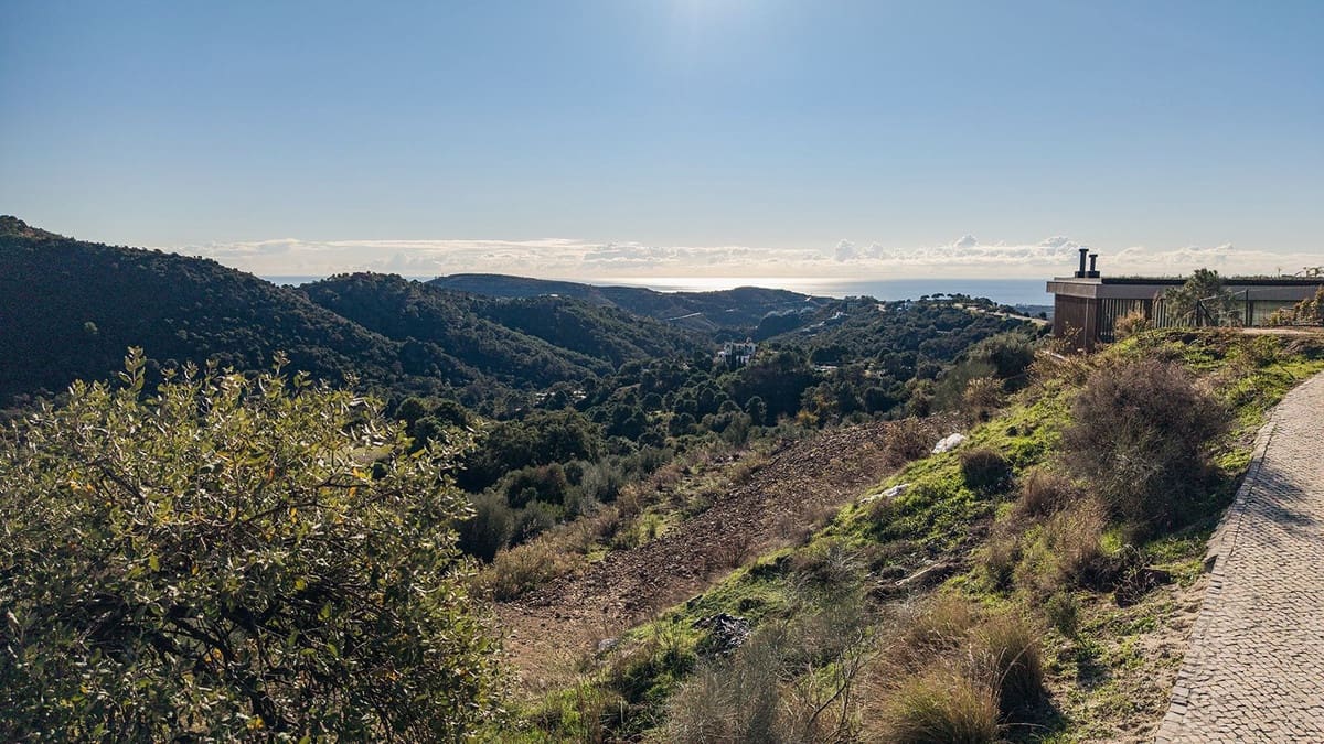 Terreno para Construção para venda em Benahavis - 495 000 € (Ref: 9472306)