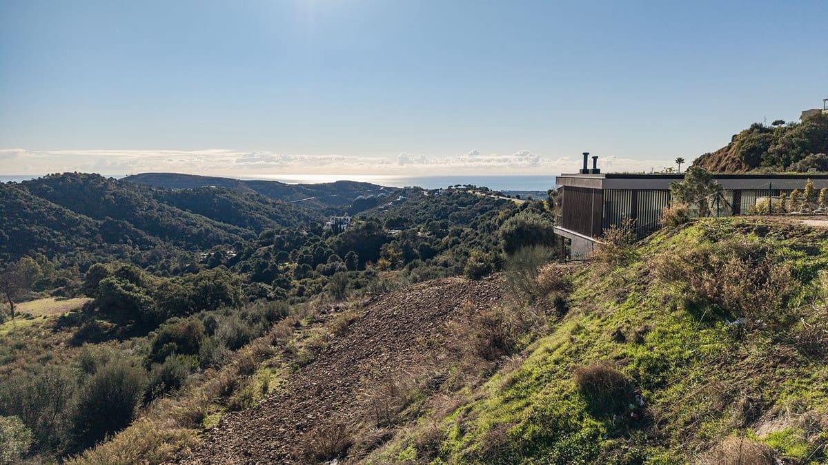 Terreno para Construção para venda em Benahavis - 495 000 € (Ref: 9472306)