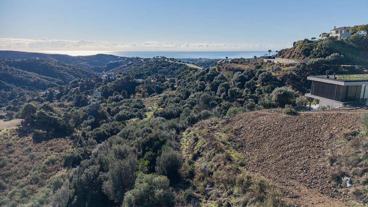 Terreno para Construção para venda em Benahavis - 495 000 € (Ref: 9472306)