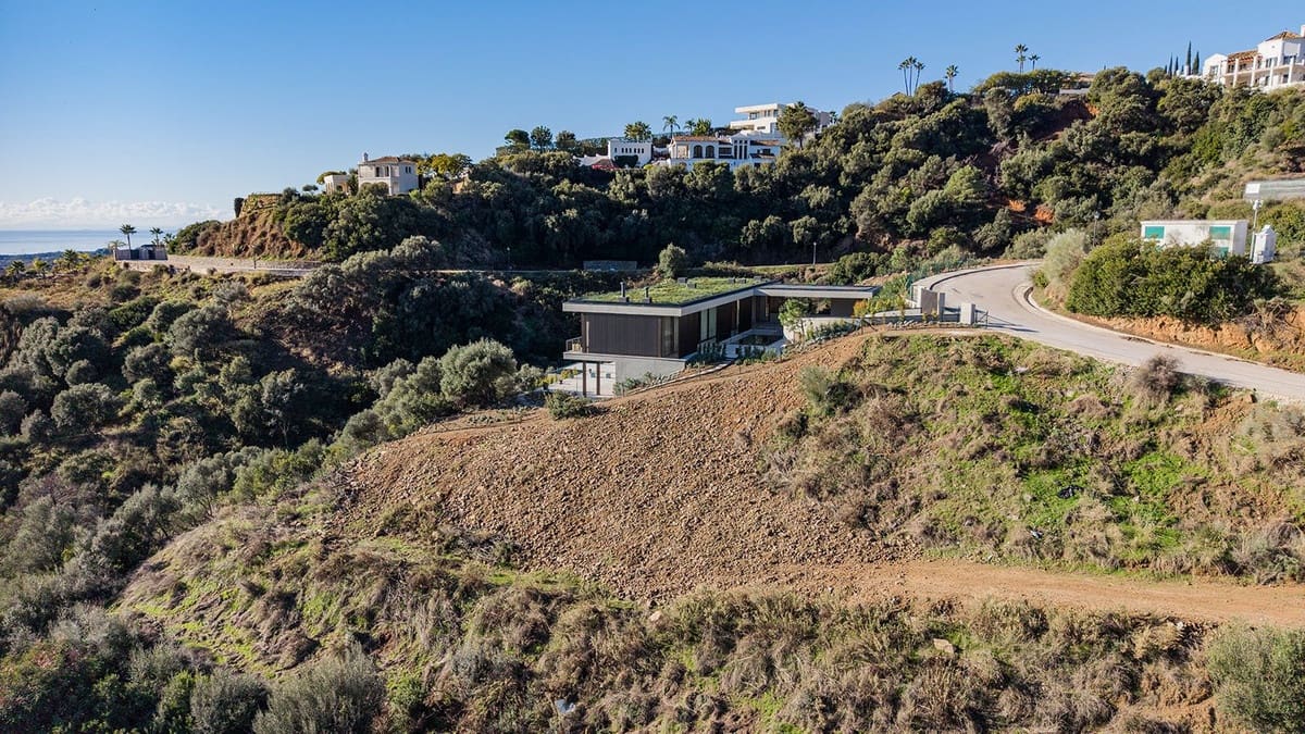 Terreno para Construção para venda em Benahavis - 495 000 € (Ref: 9472306)