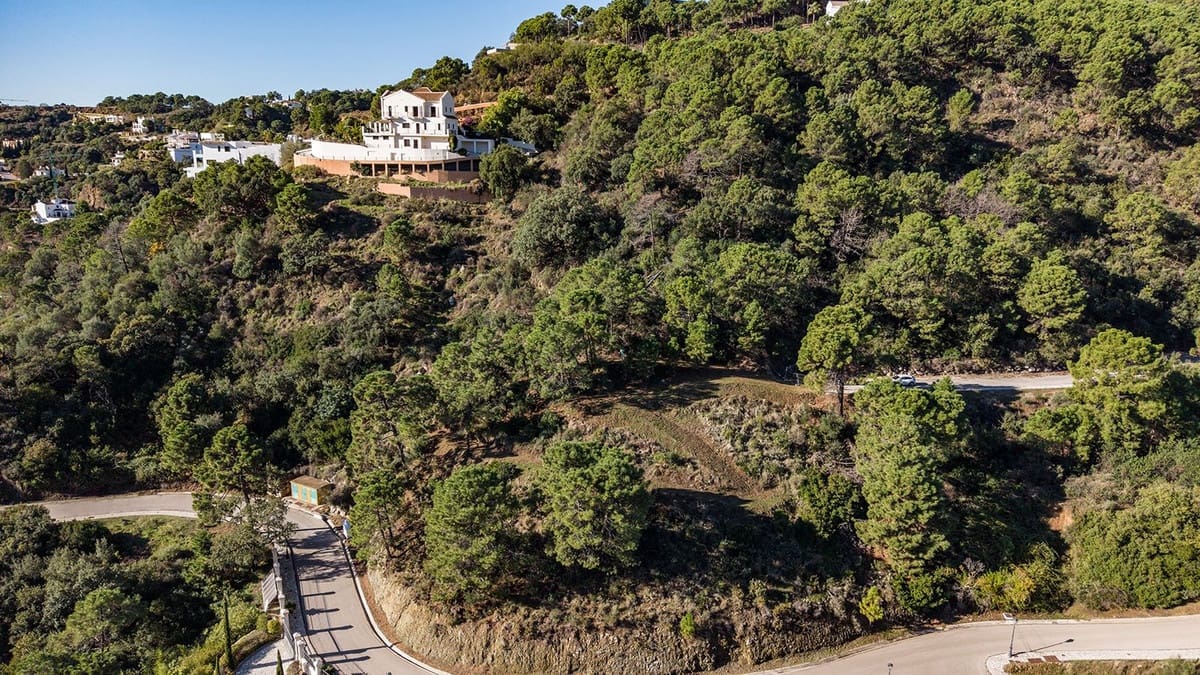 Działka budowlana na sprzedaż w Benahavis - 495 000 € (Ref: 9472307)