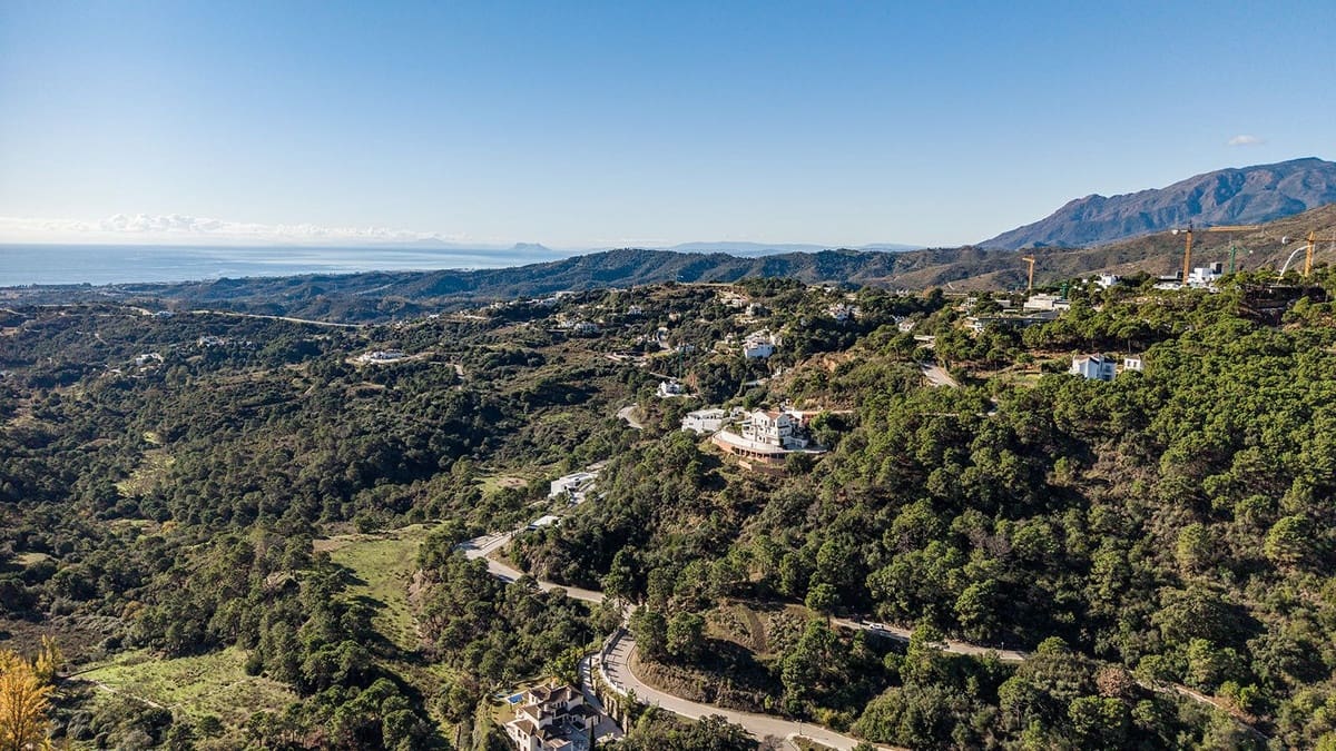 Działka budowlana na sprzedaż w Benahavis - 495 000 € (Ref: 9472307)