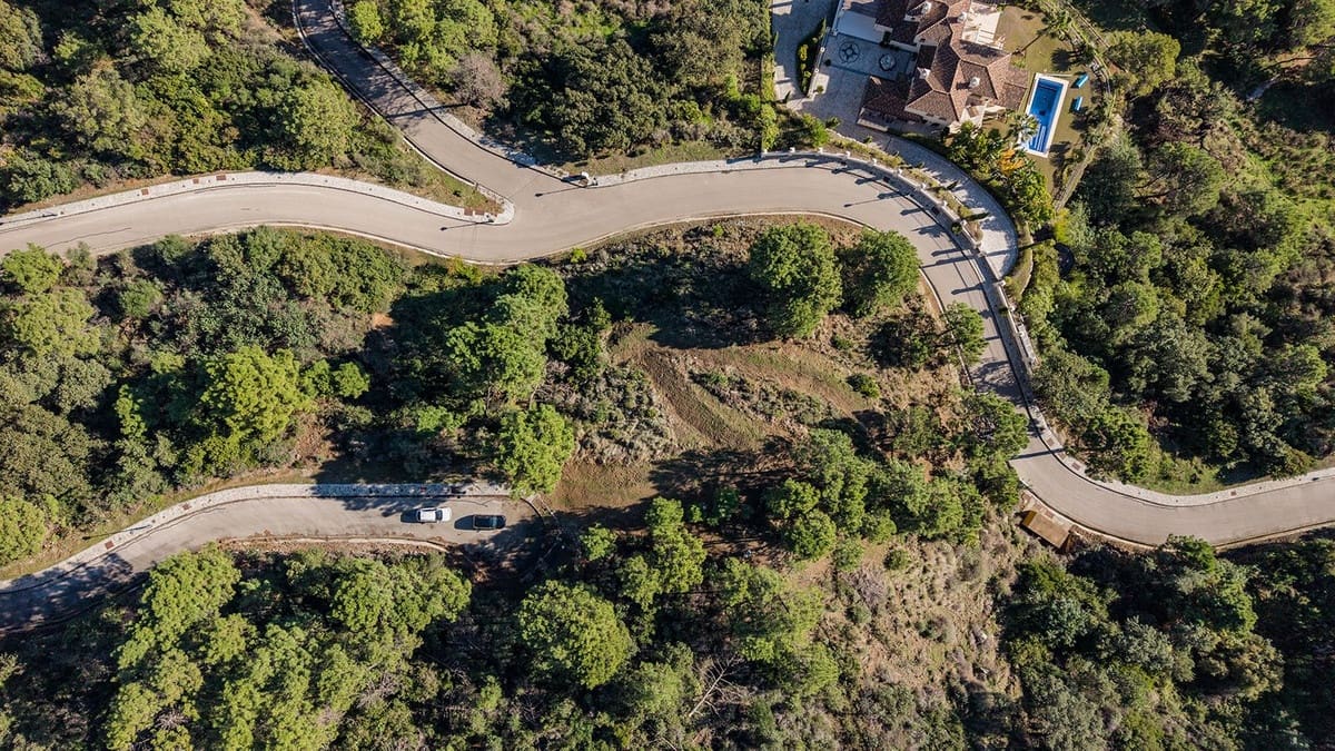 Działka budowlana na sprzedaż w Benahavis - 495 000 € (Ref: 9472307)