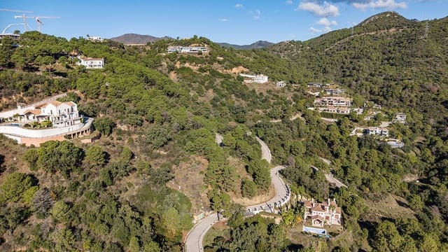 Działka budowlana na sprzedaż w Benahavís - 495 000 € (Ref: 9472307)