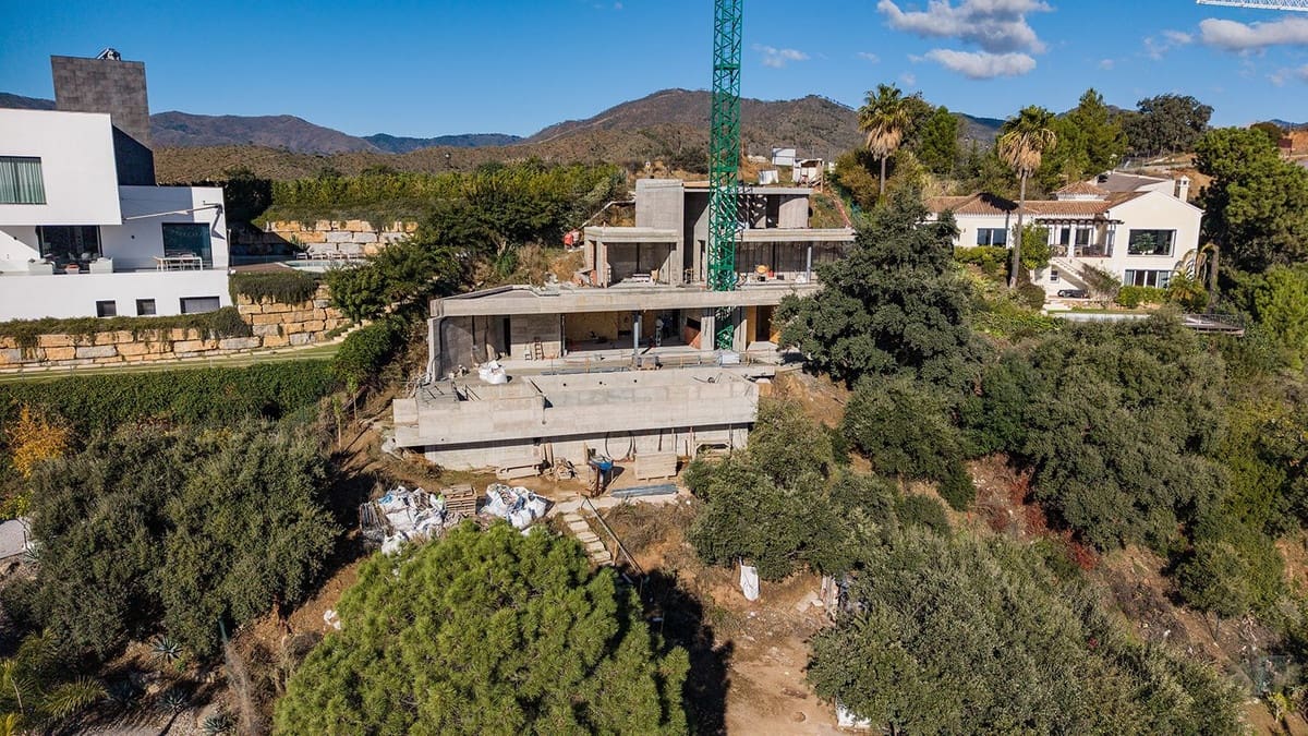 Chalet de 3 habitaciones en Benahavís en venta - 1.800.000 € (Ref: 9472309)