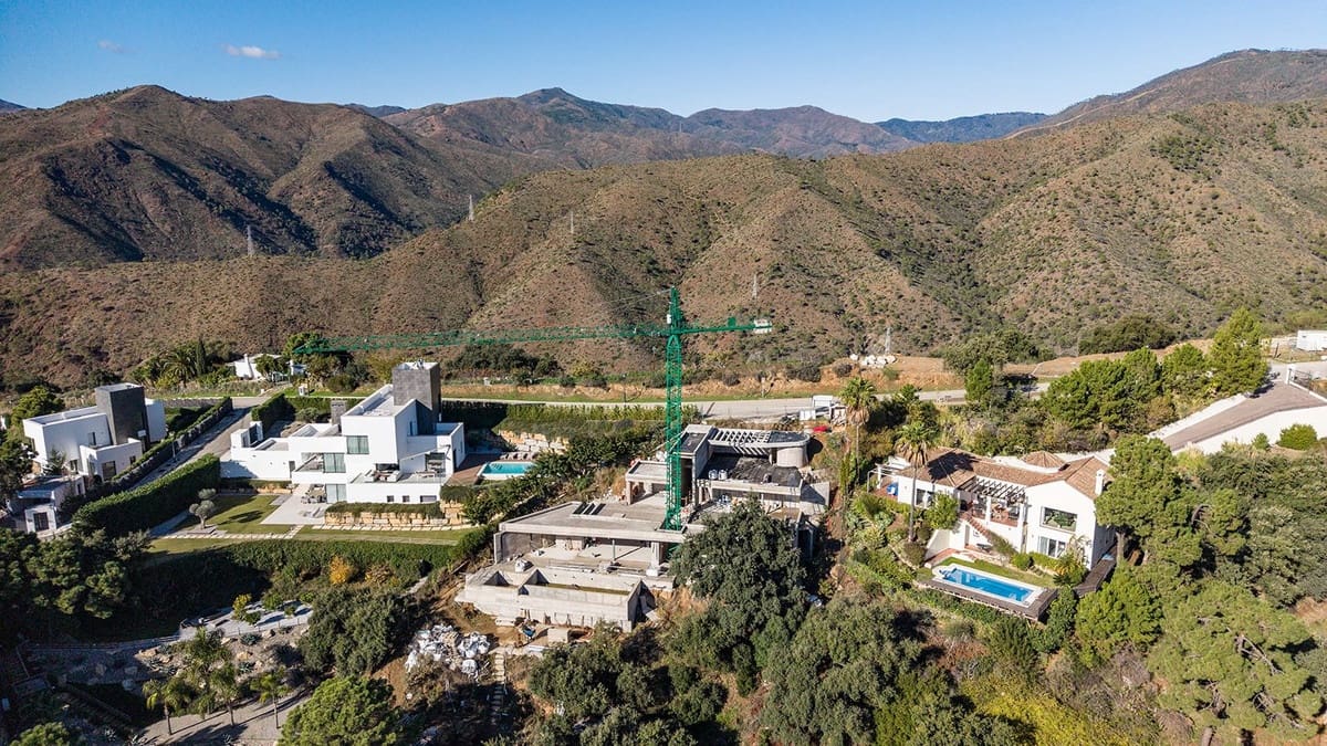 Chalet de 3 habitaciones en Benahavís en venta - 2.000.000 € (Ref: 9472309)