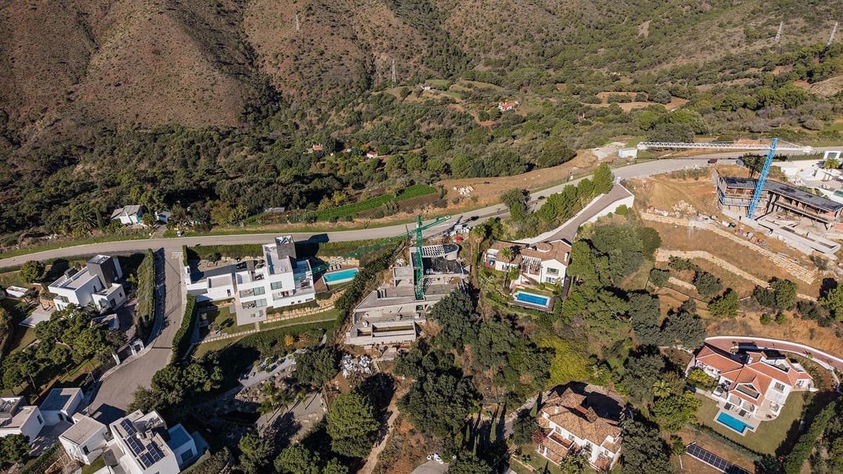 Chalet de 3 habitaciones en Benahavís en venta - 2.000.000 € (Ref: 9472309)