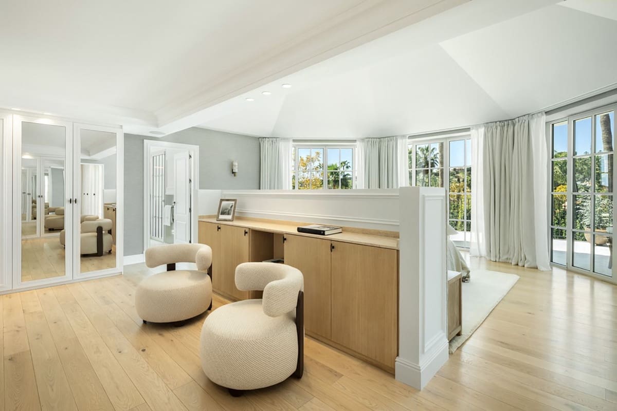 5 bedroom Villa for sale in Nueva Andalucia - € 8,595,000 (Ref: 9472311)