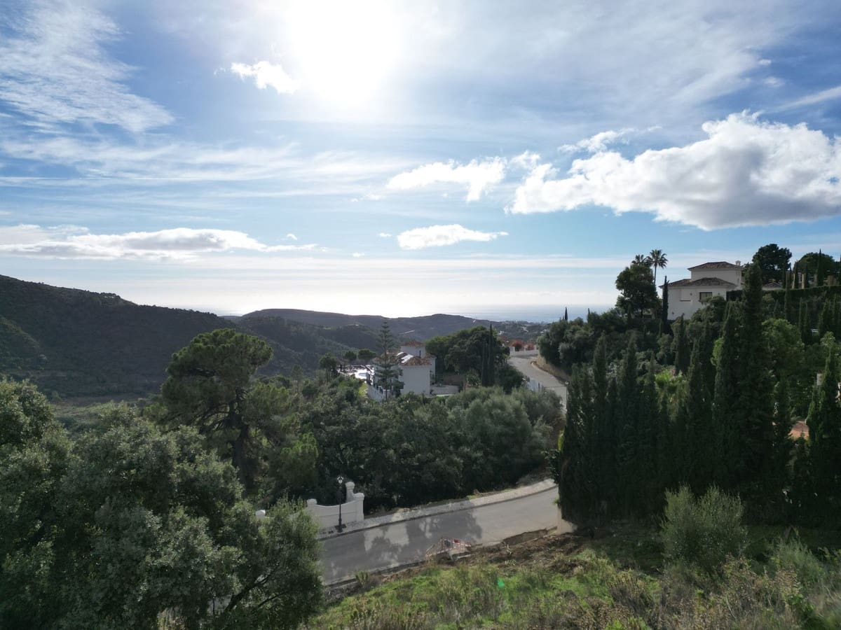 Building Plot for sale in Benahavis - € 599,000 (Ref: 9472312)