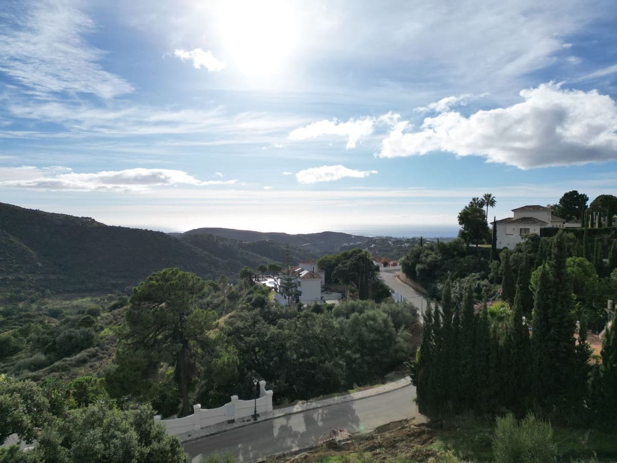 Building Plot for sale in Benahavis - € 599,000 (Ref: 9472312)