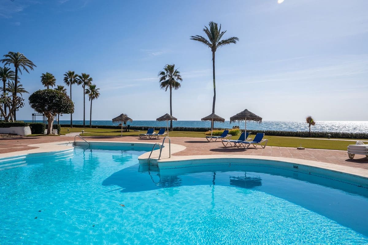 3 soveværelse Penthouse til salg i Estepona med swimmingpool garage - € 925.000 (Ref: 9472313)