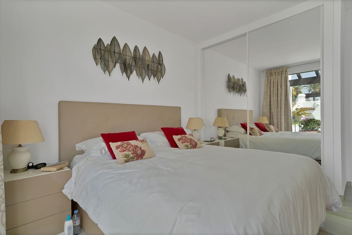 3 soveværelse Penthouse til salg i Estepona med swimmingpool garage - € 925.000 (Ref: 9472313)