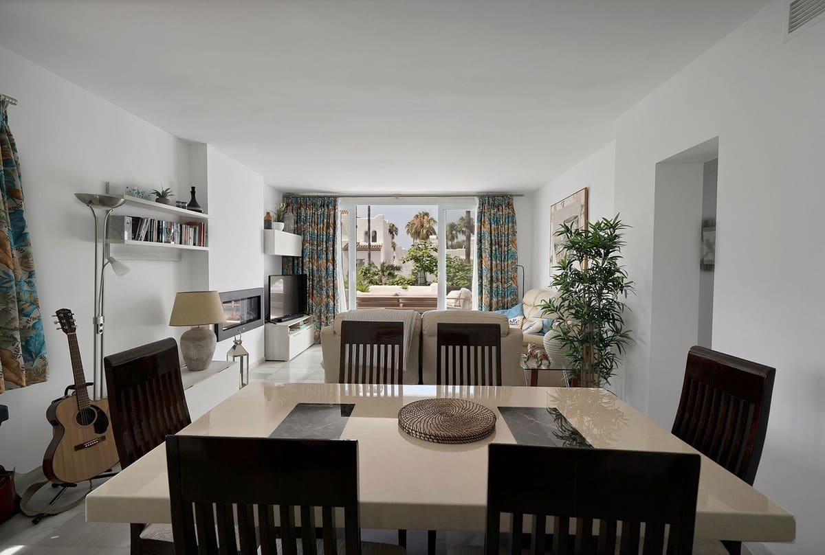 3 soveværelse Penthouse til salg i Estepona med swimmingpool garage - € 925.000 (Ref: 9472313)