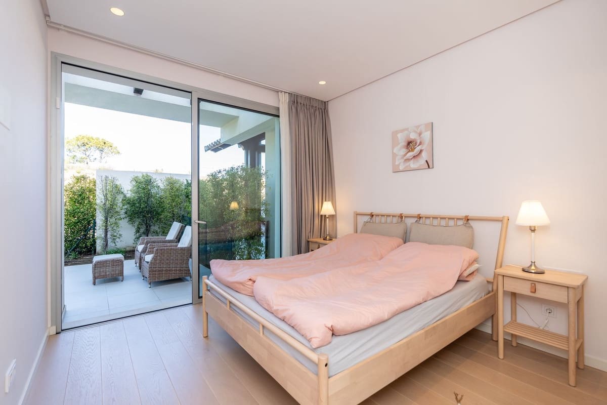 3 bedroom Apartment for sale in Benahavis with garage - € 895,000 (Ref: 9472314)