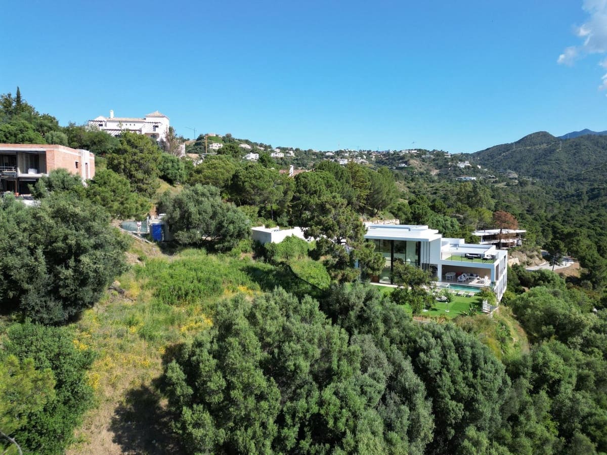 Building Plot for sale in Benahavis - € 395,000 (Ref: 9472346)