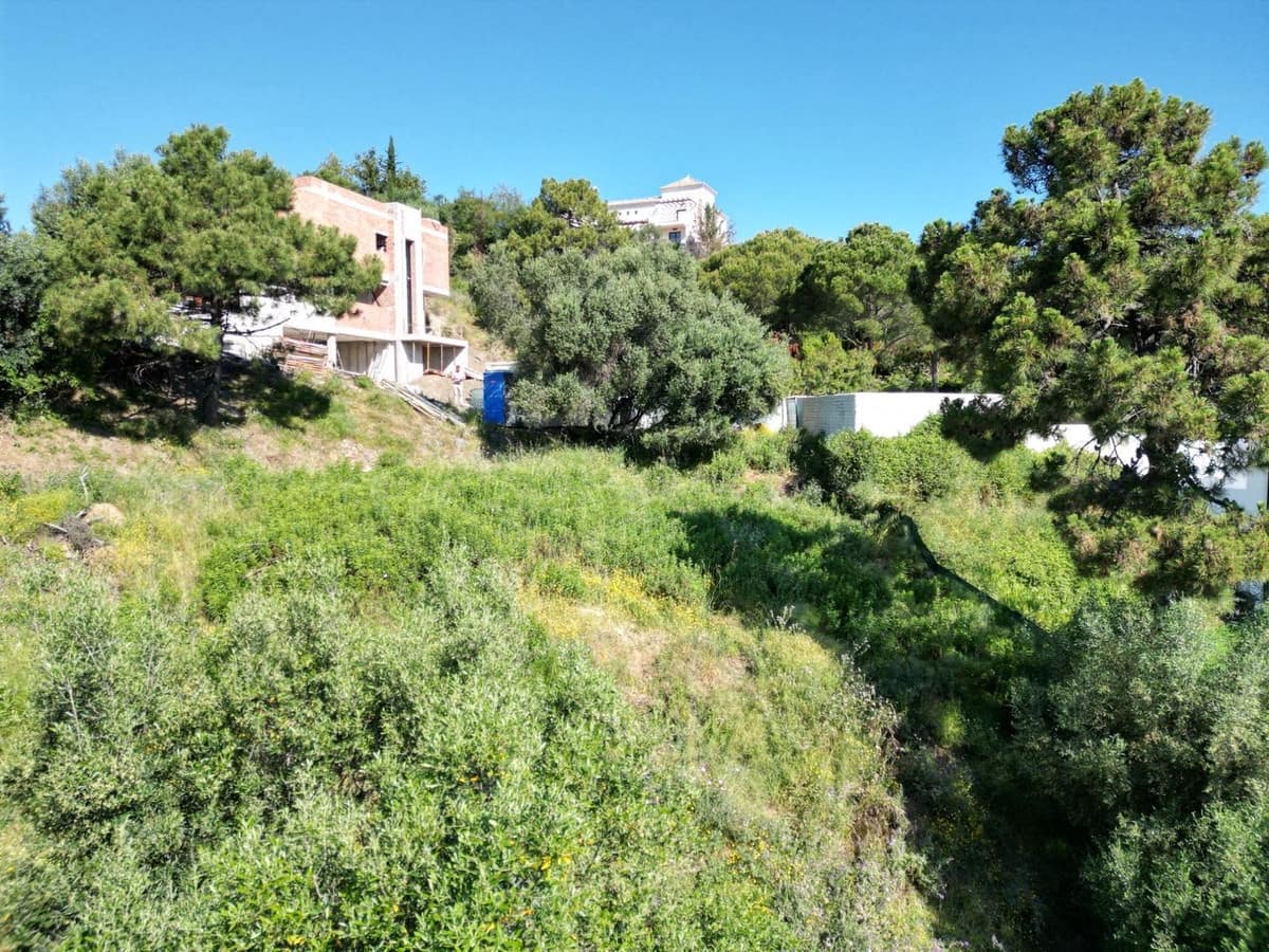 Building Plot for sale in Benahavis - € 395,000 (Ref: 9472346)
