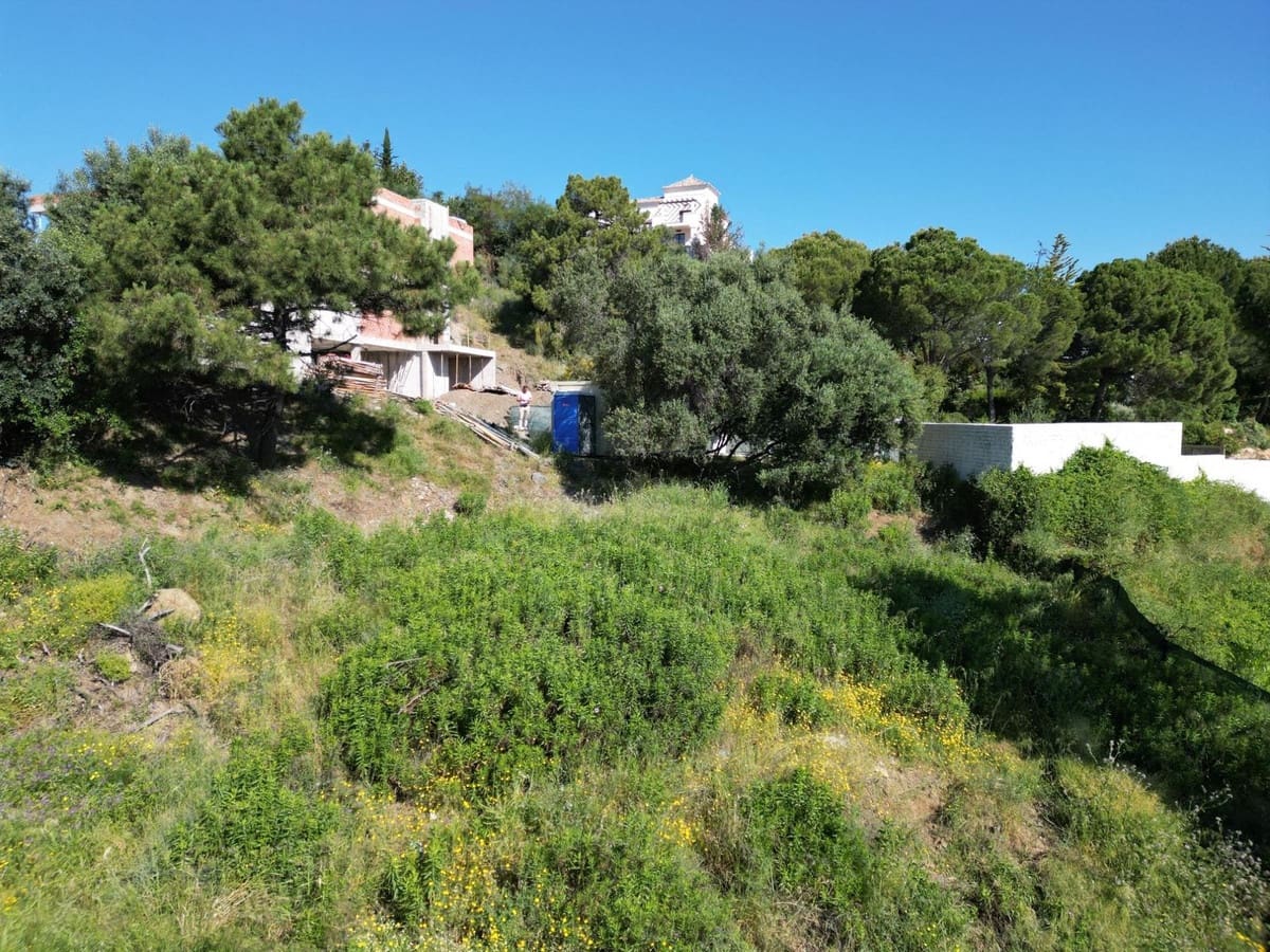 Building Plot for sale in Benahavis - € 395,000 (Ref: 9472346)