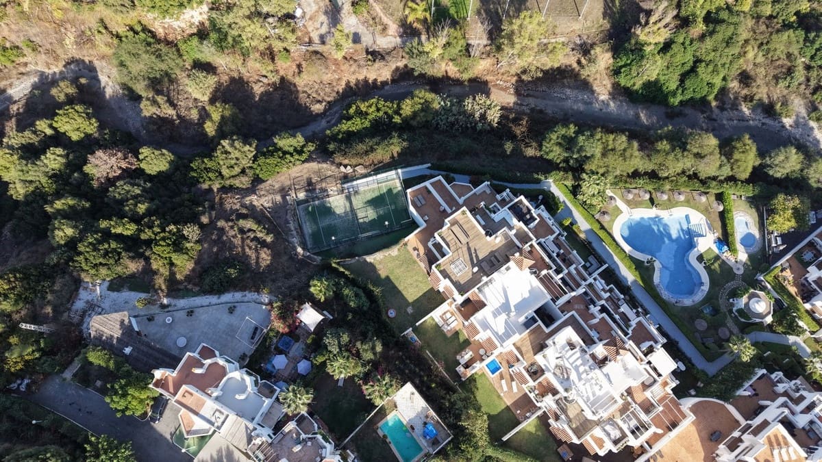 2 bedroom Apartment for sale in New Golden Mile with pool garage - € 349,000 (Ref: 9472347)