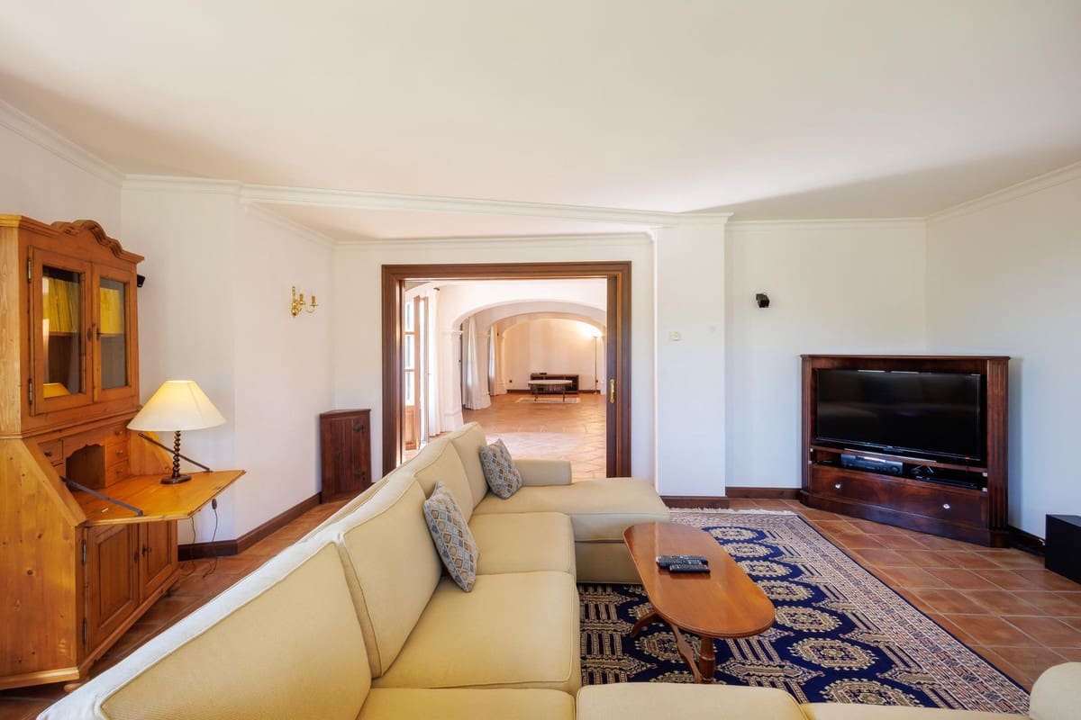 8 bedroom Villa for sale in La Zagaleta with pool garage - € 14,750,000 (Ref: 9472355)