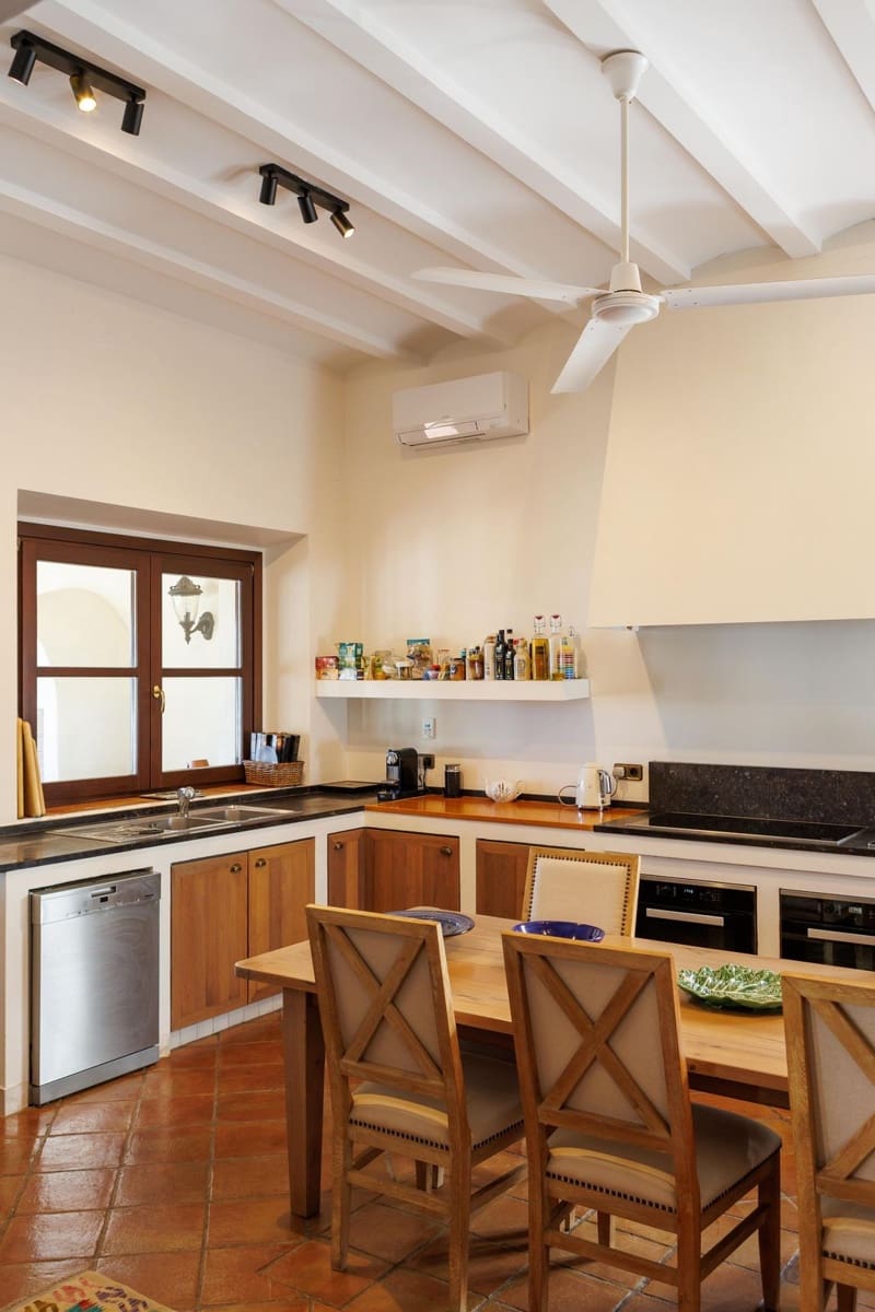 8 bedroom Villa for sale in La Zagaleta with pool garage - € 14,750,000 (Ref: 9472355)