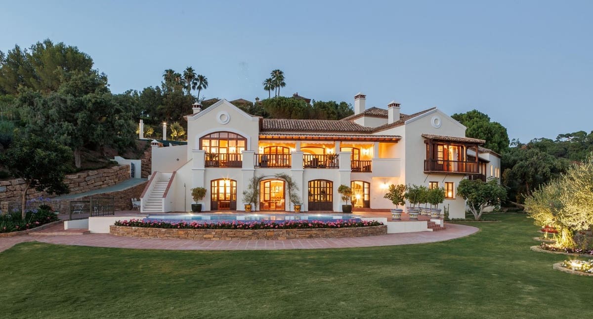 8 bedroom Villa for sale in La Zagaleta with pool garage - € 14,750,000 (Ref: 9472355)