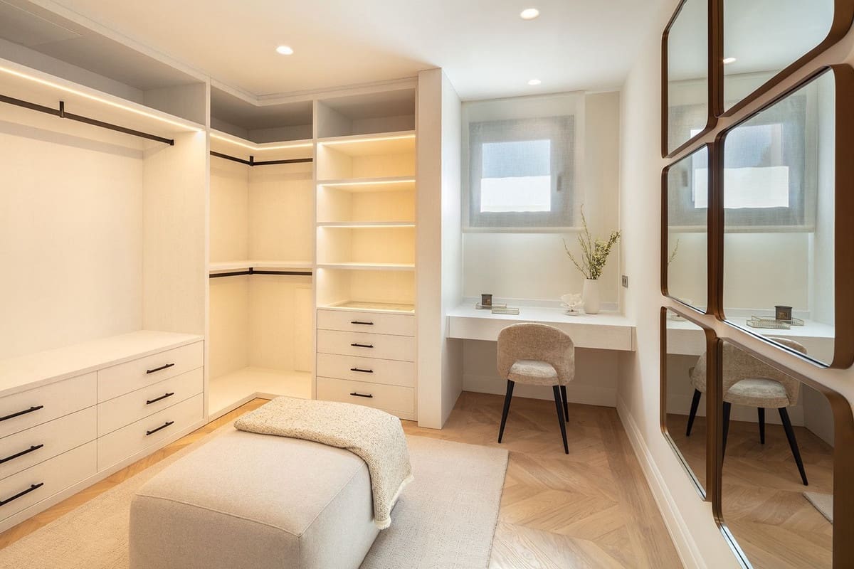 6 bedroom Villa for sale in Marbella - € 14,500,000 (Ref: 9472356)