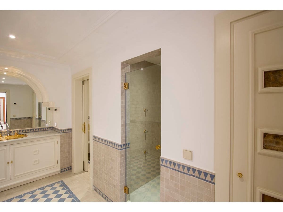 10 quarto Moradia para venda em La Zagaleta - 11 800 000 € (Ref: 9472358)