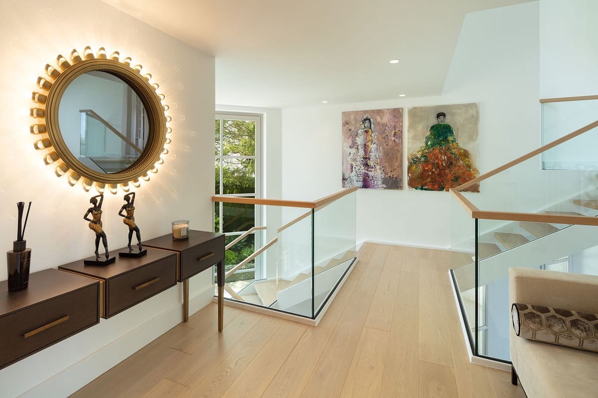 6 bedroom Villa for sale in Nueva Andalucia - € 10,900,000 (Ref: 9472359)