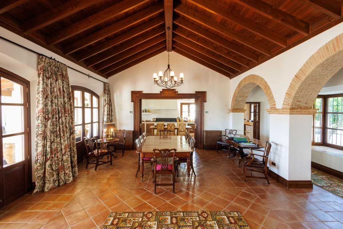 Chalet de 8 habitaciones en La Zagaleta en venta con piscina garaje - 10.500.000 € (Ref: 9472361)