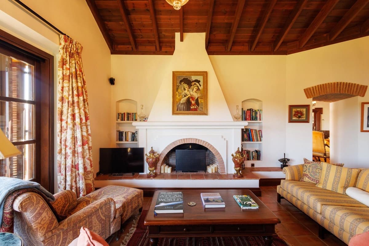 Chalet de 8 habitaciones en La Zagaleta en venta con piscina garaje - 10.500.000 € (Ref: 9472361)