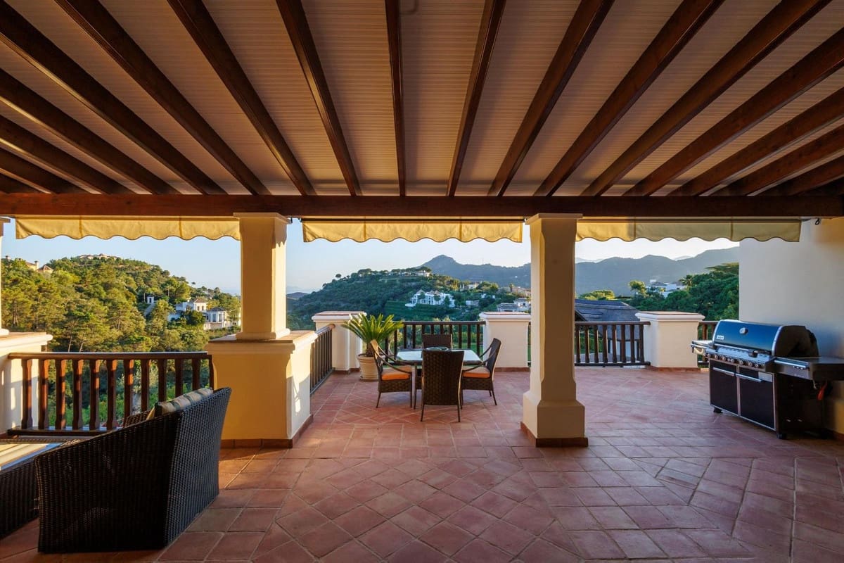 Chalet de 8 habitaciones en La Zagaleta en venta con piscina garaje - 10.500.000 € (Ref: 9472361)