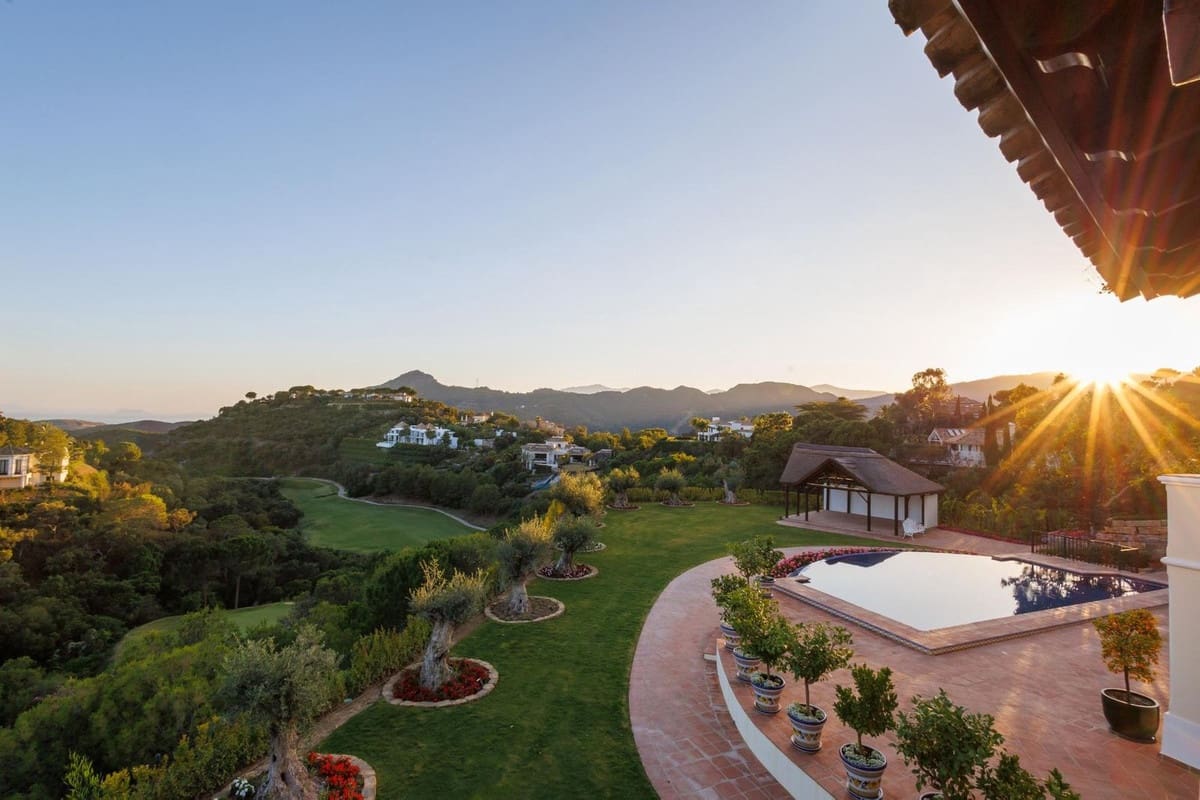 Chalet de 8 habitaciones en La Zagaleta en venta con piscina garaje - 10.500.000 € (Ref: 9472361)