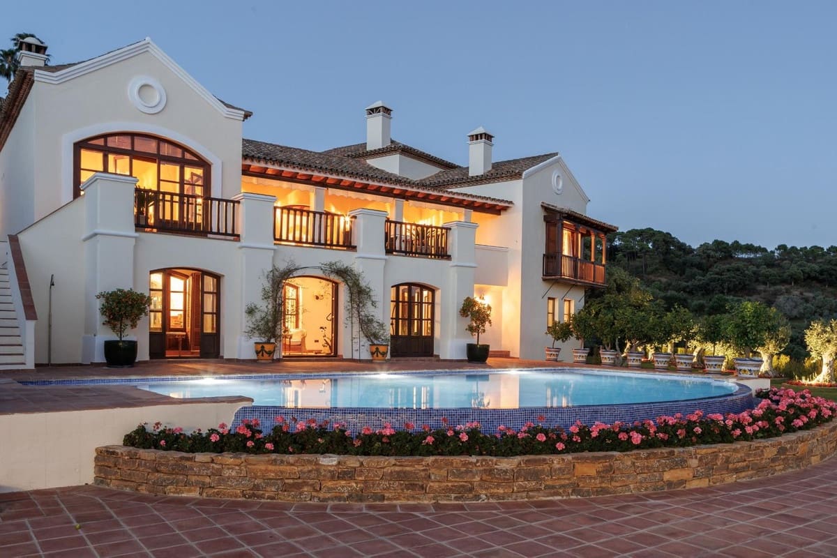 Chalet de 8 habitaciones en La Zagaleta en venta con piscina garaje - 10.500.000 € (Ref: 9472361)