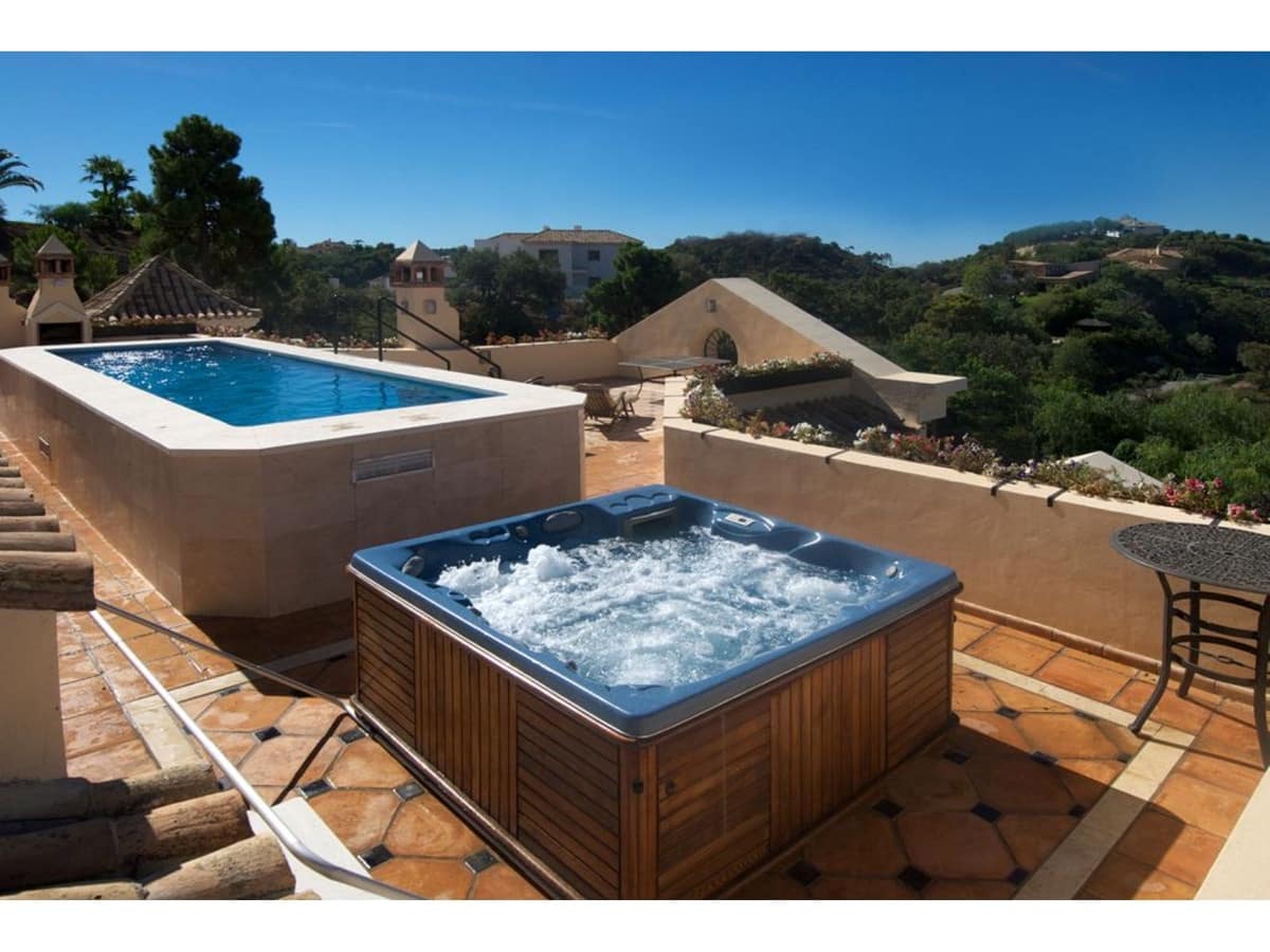 10 bedroom Villa for sale in La Zagaleta - € 9,995,000 (Ref: 9472362)