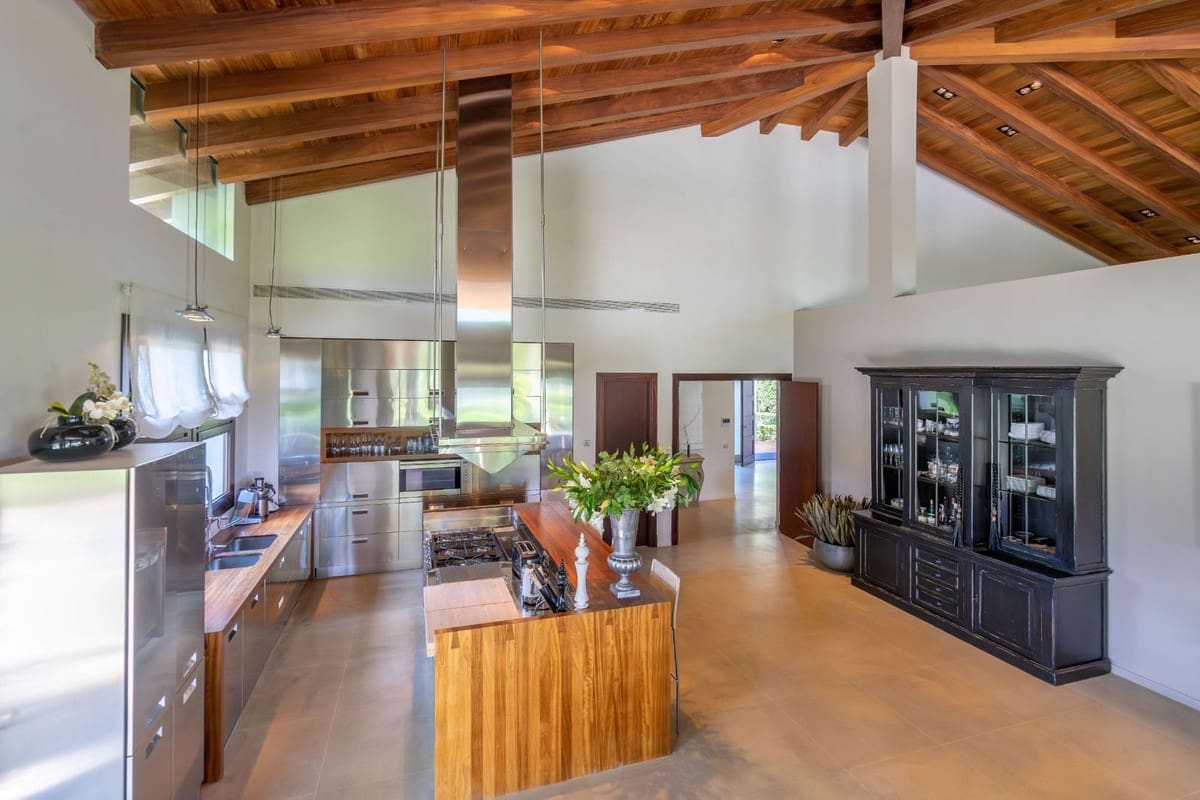 8 soverom Villa til salgs i La Zagaleta med svømmebasseng garasje - € 9 900 000 (Ref: 9472363)