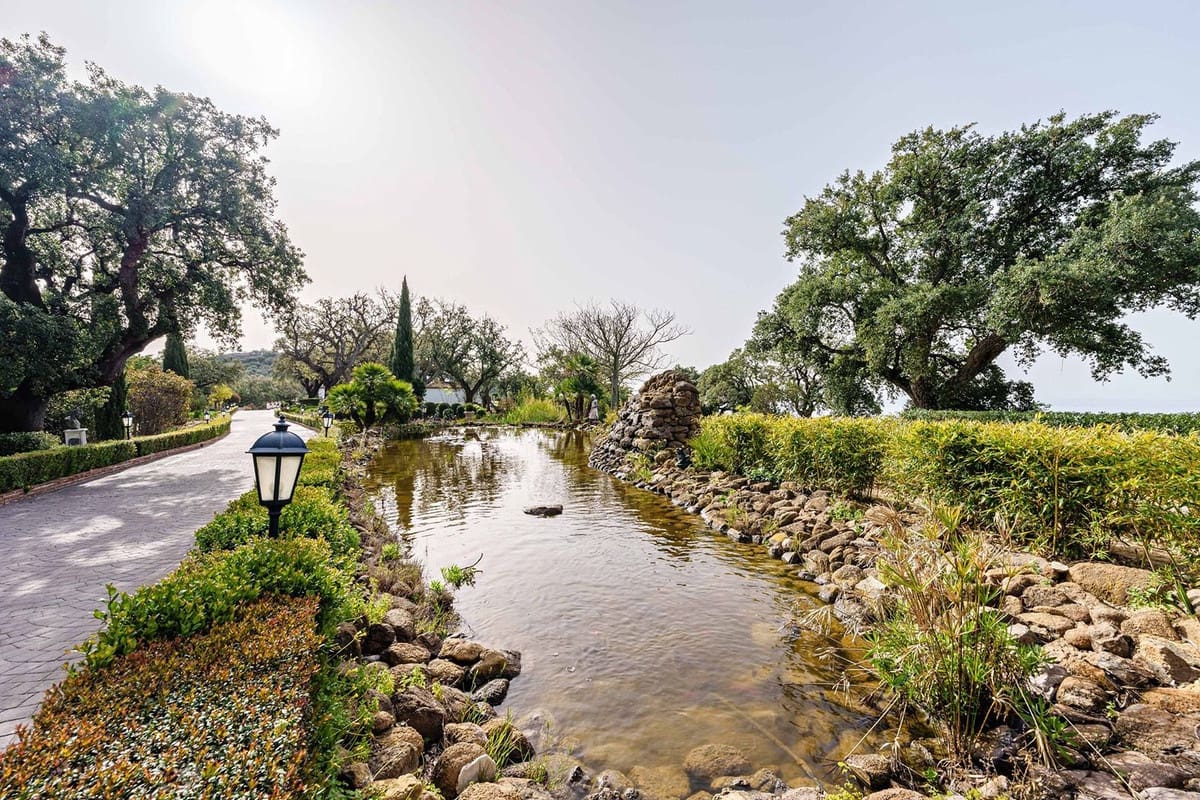 7 slaapkamer Villa te koop in La Mairena - € 7.975.000 (Ref: 9472366)