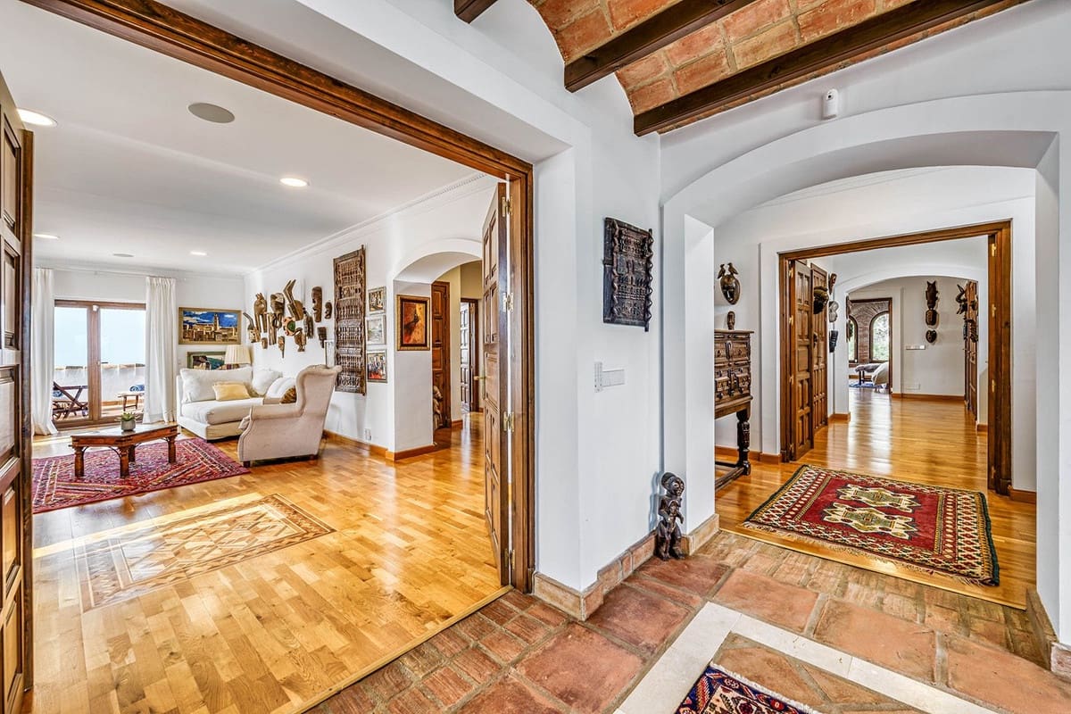 7 slaapkamer Villa te koop in La Mairena - € 7.975.000 (Ref: 9472366)