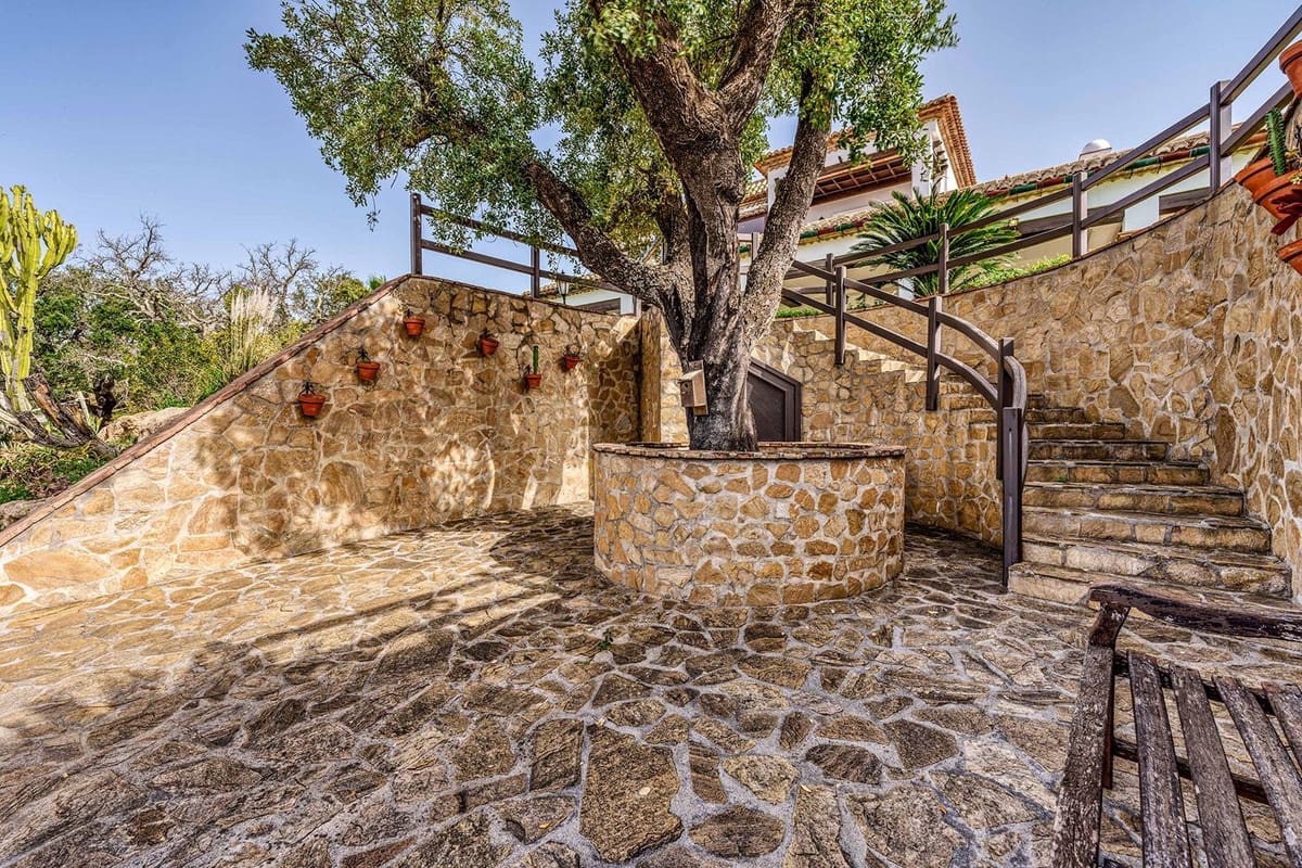 7 slaapkamer Villa te koop in La Mairena - € 7.975.000 (Ref: 9472366)