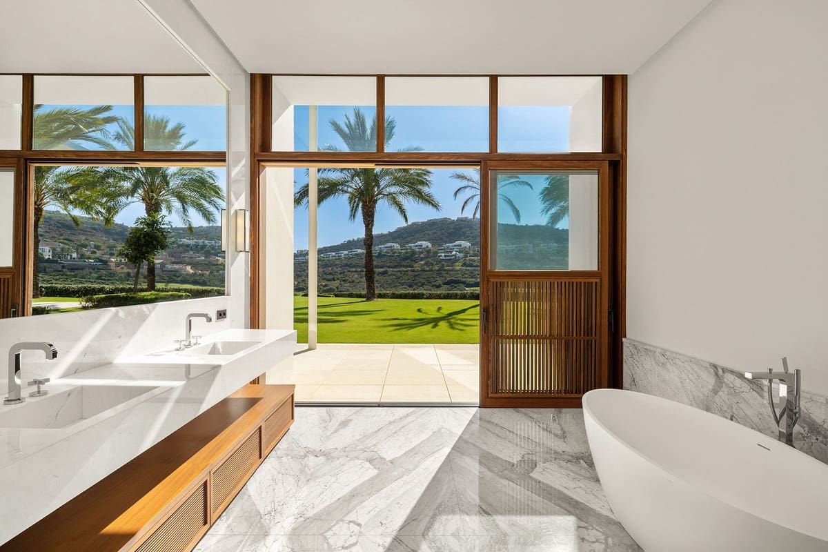 6 bedroom Villa for sale in Casares - € 8,700,000 (Ref: 9472369)