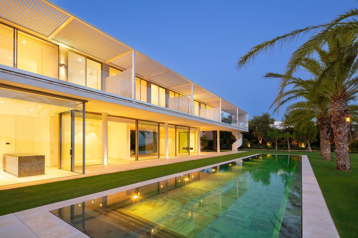 5 bedroom Villa for sale in Casares - € 8,700,000 (Ref: 9472370)