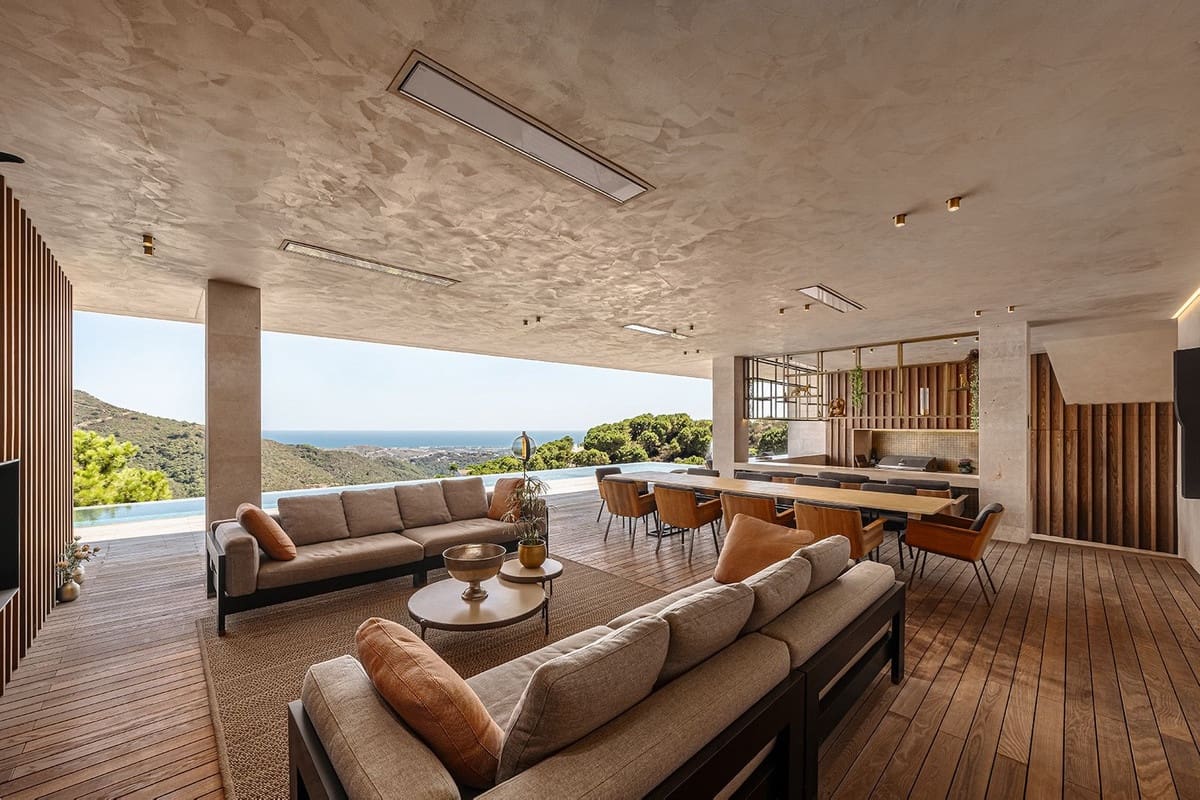 7 bedroom Villa for sale in Benahavis - € 8,150,000 (Ref: 9472371)