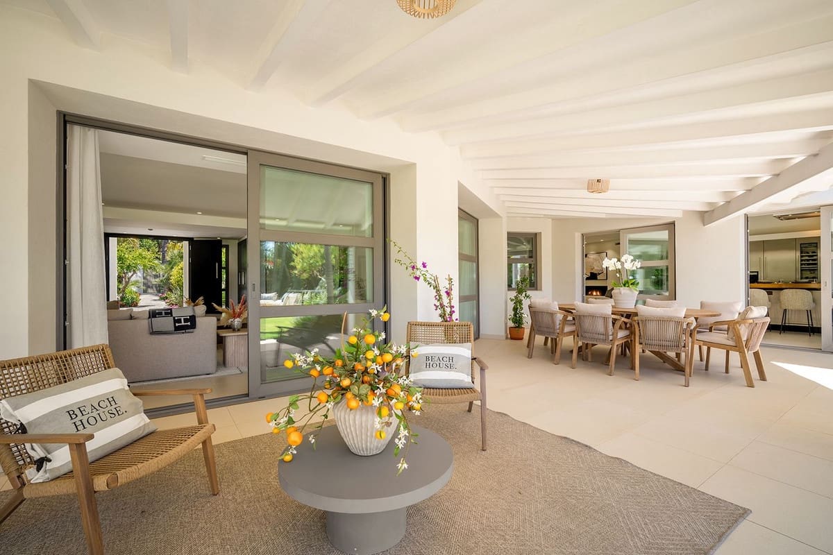 5 bedroom Villa for sale in Nueva Andalucia - € 6,995,000 (Ref: 9472373)