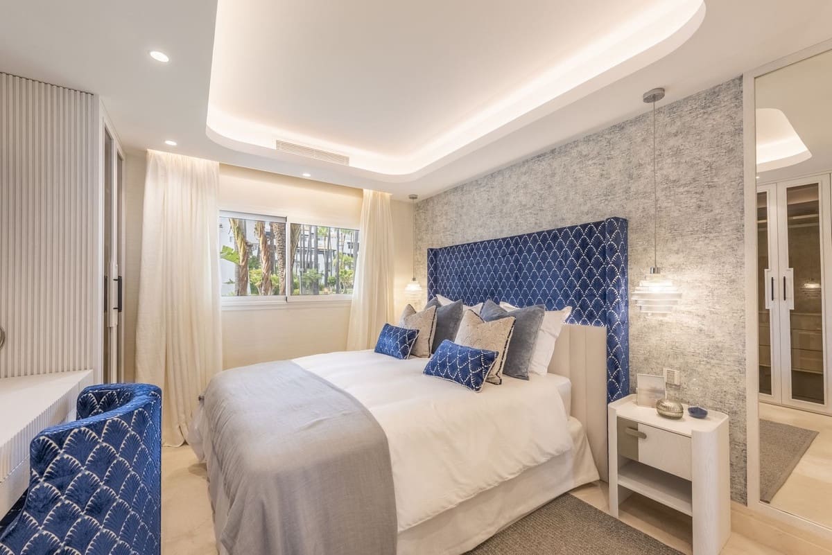 3 bedroom Apartment for sale in Golden Mile - € 6,995,000 (Ref: 9472374)