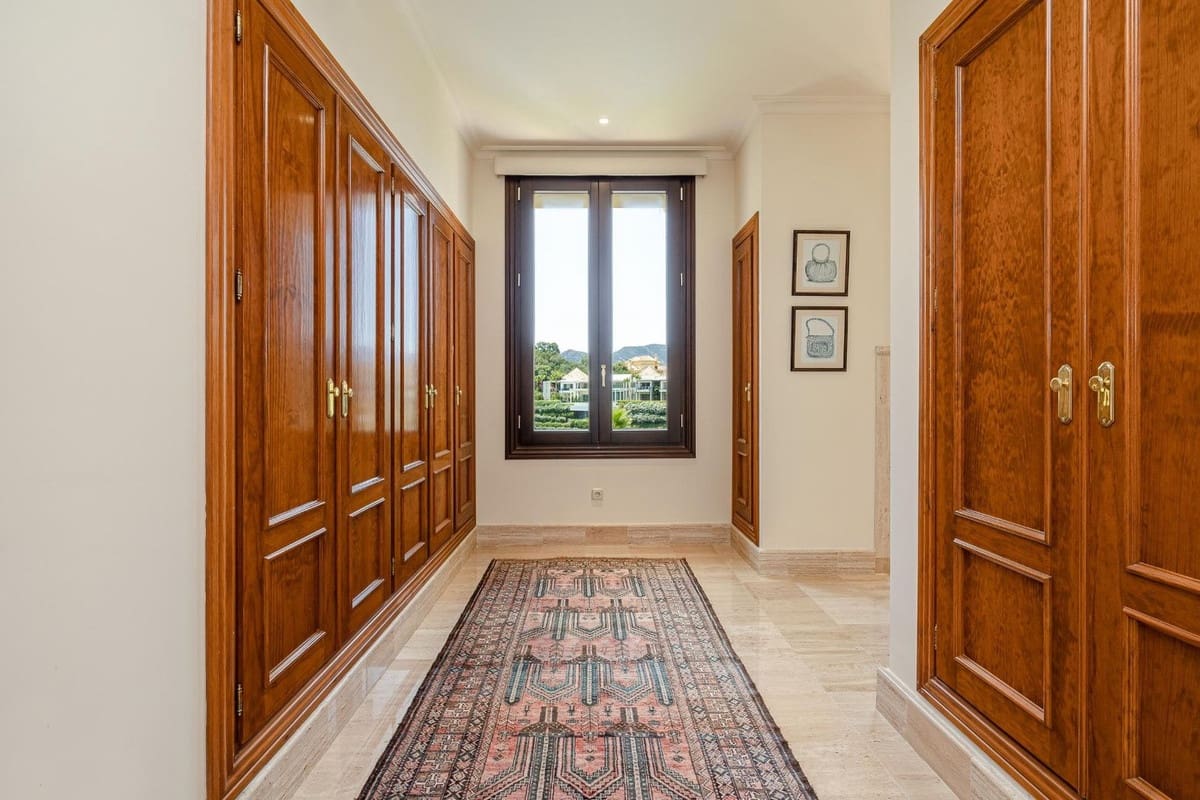 7 bedroom Villa for sale in La Zagaleta with pool garage - € 5,950,000 (Ref: 9472385)