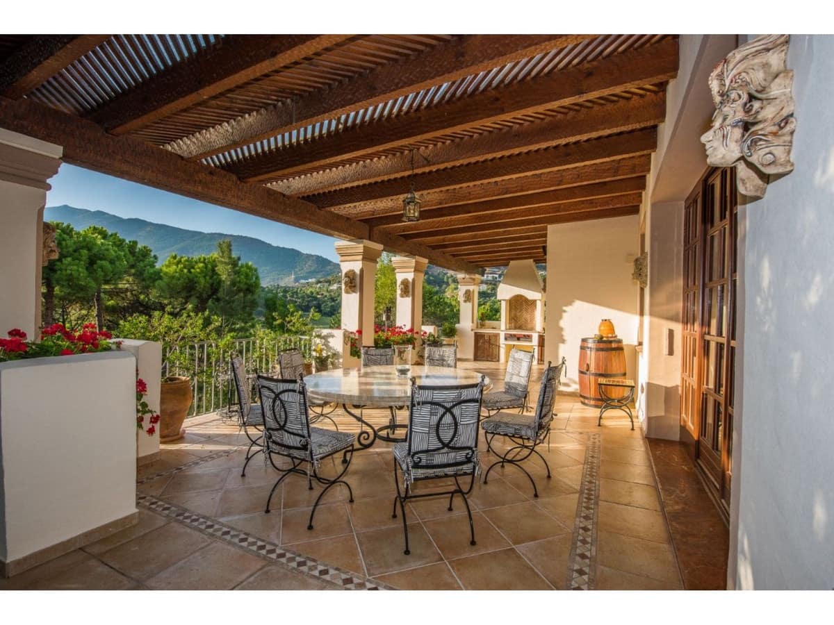 8 makuuhuone Huvila myytävänä paikassa La Zagaleta - 5 850 000 € (Ref: 9472386)